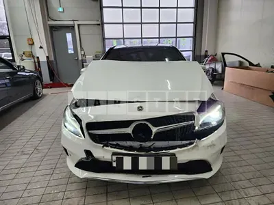 Photo 1 of 28: 2017 Mercedes-Benz A200, VIN WDDBF4DB5JJ618930 — Korean insurance auction