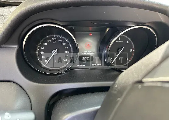 Photo 2 of 8: 2018 Land Rover Discovery Sports 2.0d, VIN SALCA2BN5JH747166 — Korean insurance auction