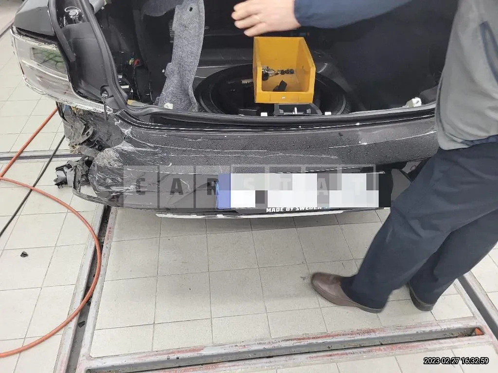 Photo 2 of 16: 2019 Volvo S90T5, VIN LVYPS102DKP066185 — Korean insurance auction