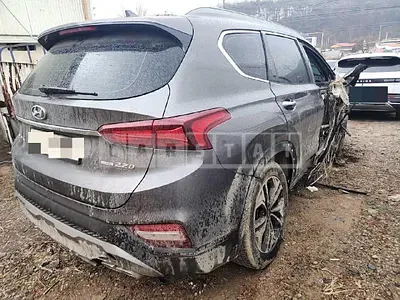 Photo 1 of 26: 2019 Hyundai Santa Fe TM 4WD — Korean insurance auction