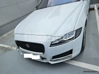 Photo 1 of 50: 2019 Jaguar XF 25T — Korean insurance auction