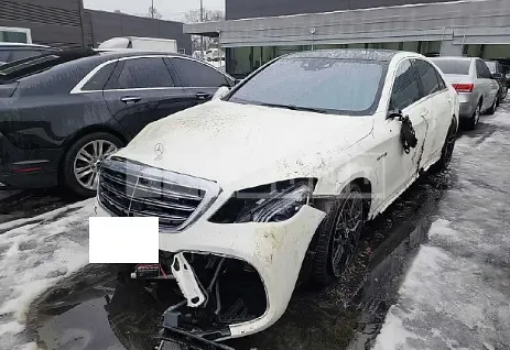 Photo 2 of 50: 2018 Mercedes-Benz S63 4Matic + L, VIN WDDUG8JB0JA392586 — Korean insurance auction