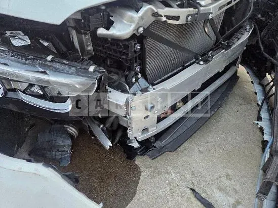 Photo 2 of 50: 2025 Mercedes-Benz E 200, VIN W1KLF5AB6SA083378 — Korean insurance auction