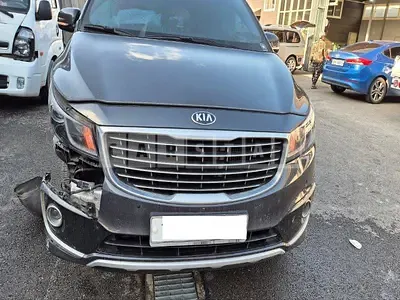 Photo 1 of 8: 2018 Kia Carnival — Korean insurance auction