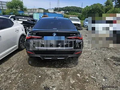 Photo 1 of 14: 2022 BMW i4 eDrive40 — Korean insurance auction