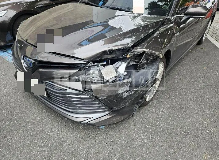 Photo 2 of 15: 2020 Toyota Camry Hybrid — Korean insurance auction