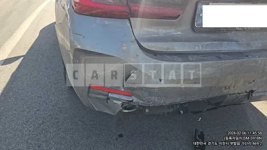 Photo 2 of 10: 2024 BMW 320i — Korean insurance auction