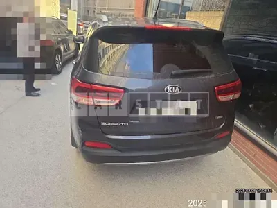 Photo 1 of 3: 2016 Kia Sorento — Korean insurance auction