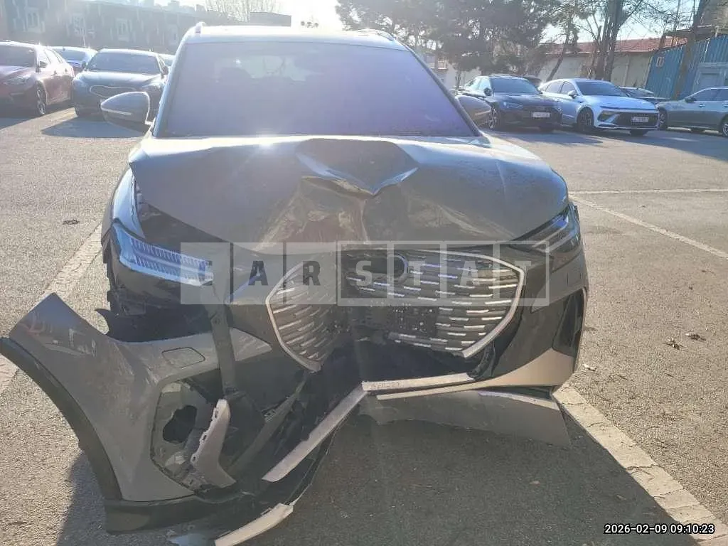 Photo 2 of 26: 2023 Audi Q4 40 e-tron — Korean insurance auction