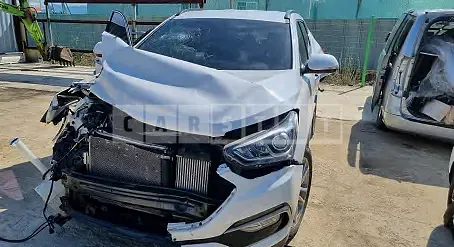 Photo 2 of 22: 2016 Hyundai Santa Fe, VIN KMHSW81UBGU659197 — Korean insurance auction