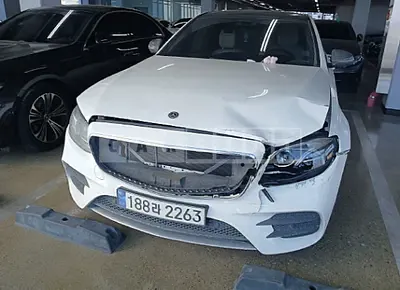 Photo 1 of 16: 2019 Mercedes-Benz E 300 — Korean insurance auction