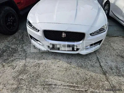 Photo 1 of 31: 2015 Jaguar XE 2.0d — Korean insurance auction