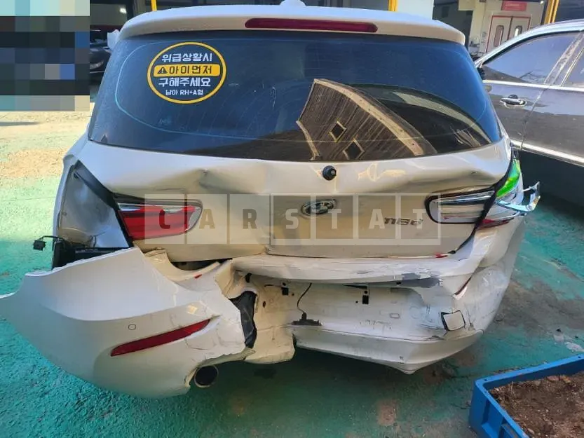 Photo 2 of 11: 2016 BMW 118d — Korean insurance auction