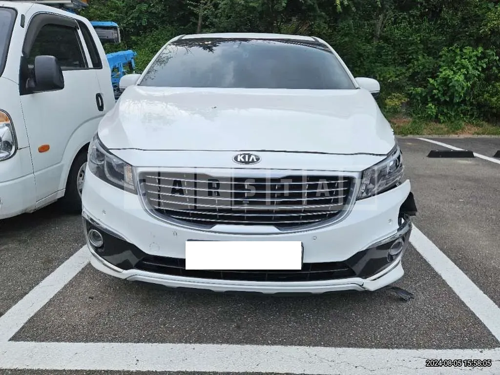 Photo 2 of 13: 2016 Kia Carnival — Korean insurance auction