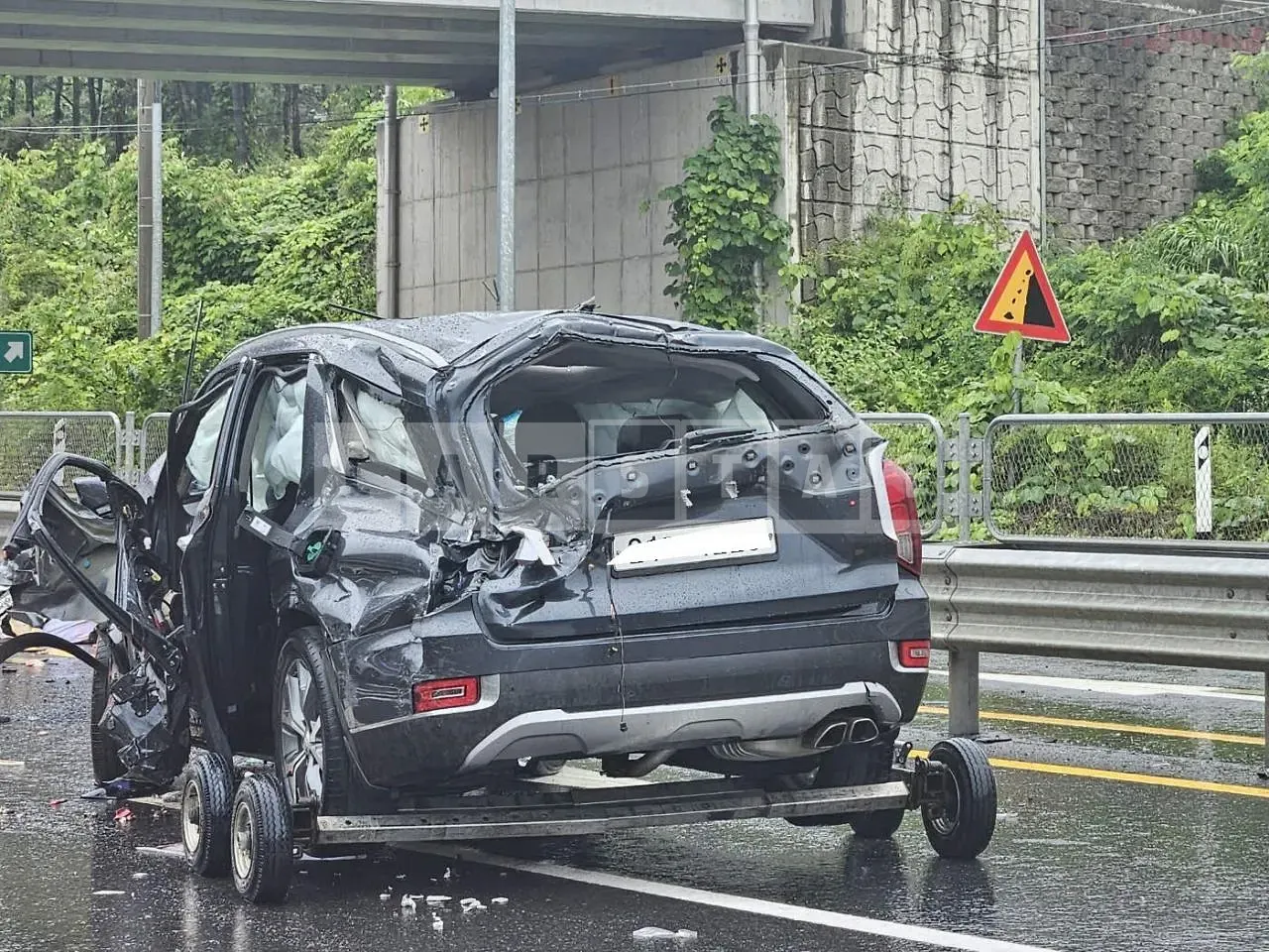 Photo 2 of 9: 2019 Hyundai Palisade, VIN KMHR281ABKU003614 — Korean insurance auction