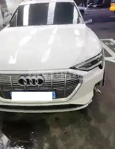 Photo 1 of 16: 2023 Audi e-tron 55 quattro, VIN WAUZZZGE7PB011947 — Korean insurance auction