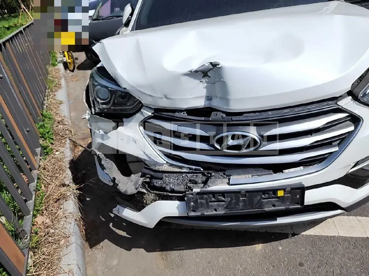 Photo 2 of 8: 2015 Hyundai Santa Fe DM (4WD) — Korean insurance auction