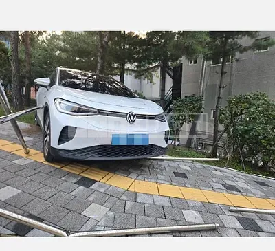 Photo 1 of 7: 2023 Volkswagen ID.4 Pro Electric Car — Korean insurance auction