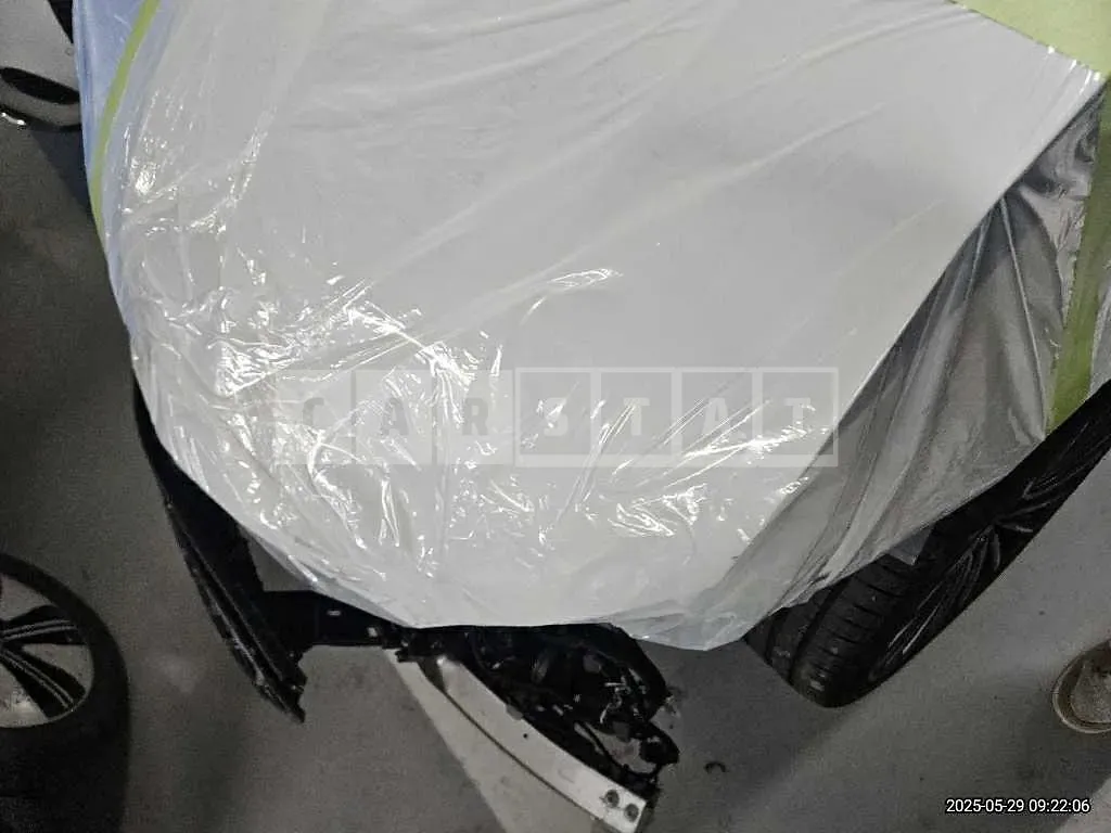 Photo 2 of 32: 2022 Mercedes-Benz C300 4Matic — Korean insurance auction