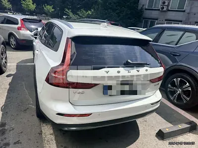 Photo 1 of 17: 2024 Volvo V60CCB5 AWD — Korean insurance auction