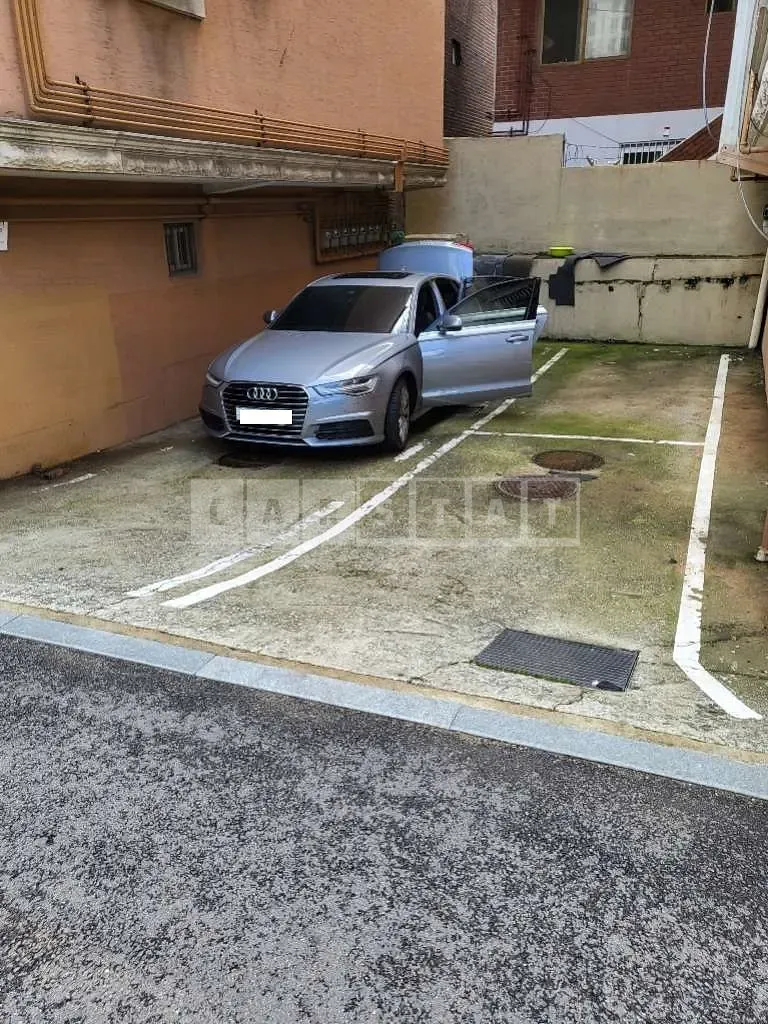 Photo 2 of 7: 2018 Audi A6 35 TDI, VIN WAUZZZ4G1JN122568 — Korean insurance auction