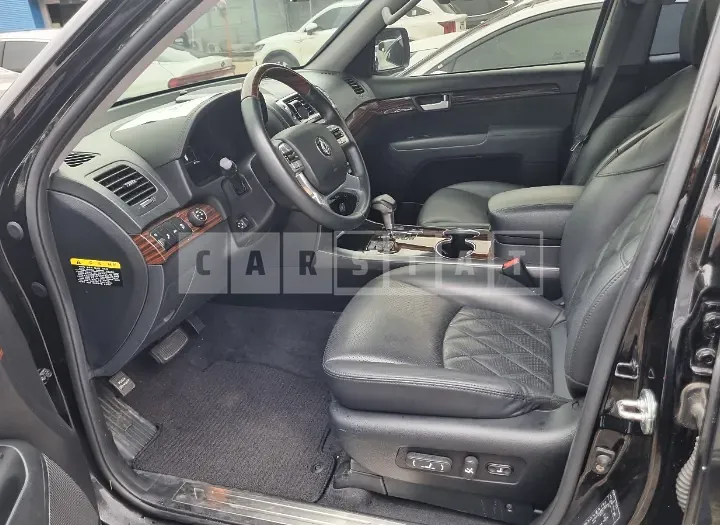Photo 2 of 13: 2018 Kia Mojave, VIN KNAKN814DJA185411 — Korean insurance auction