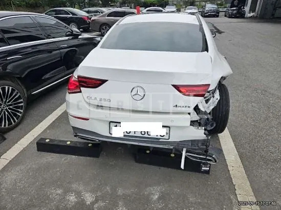 Photo 2 of 11: 2020 Mercedes-Benz CLA250 4Matic — Korean insurance auction