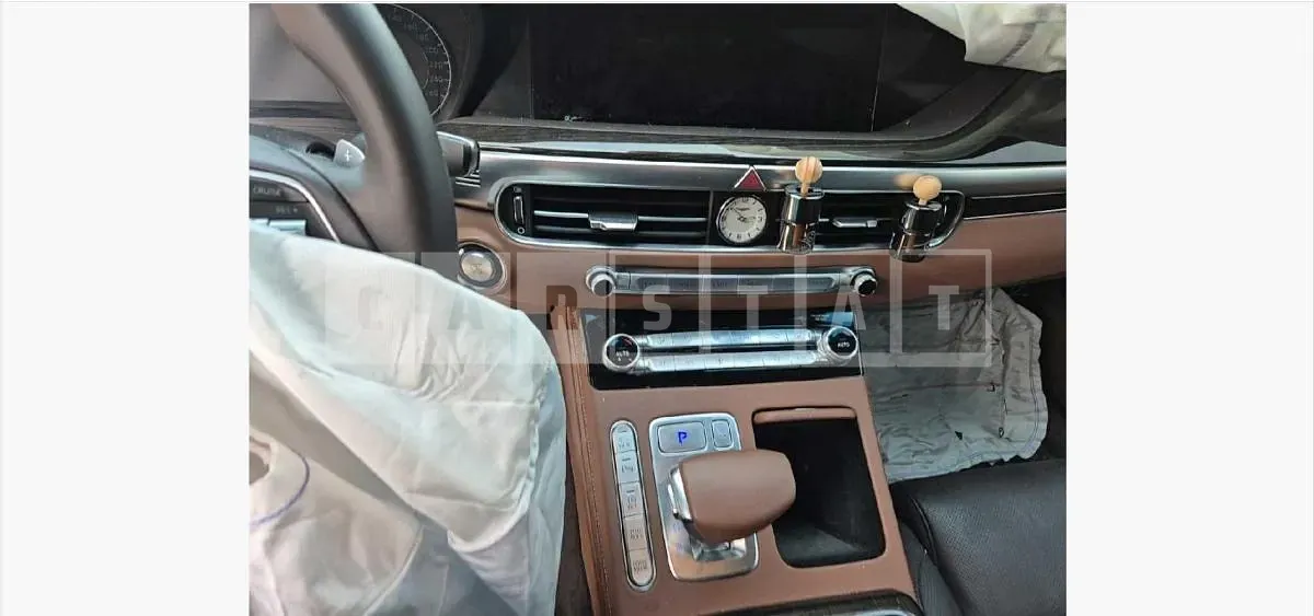 Photo 2 of 14: 2019 Genesis G90 3.8 — Korean insurance auction