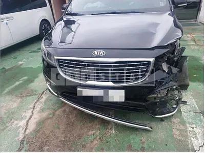 Photo 1 of 6: 2016 Kia Carnivals — Korean insurance auction