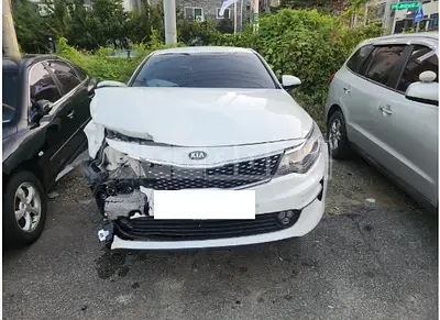 Photo 1 of 22: 2018 Kia K5 — Korean insurance auction
