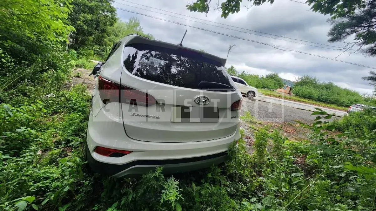Photo 2 of 11: 2015 Hyundai Santa Fe DM 2.0 — Korean insurance auction
