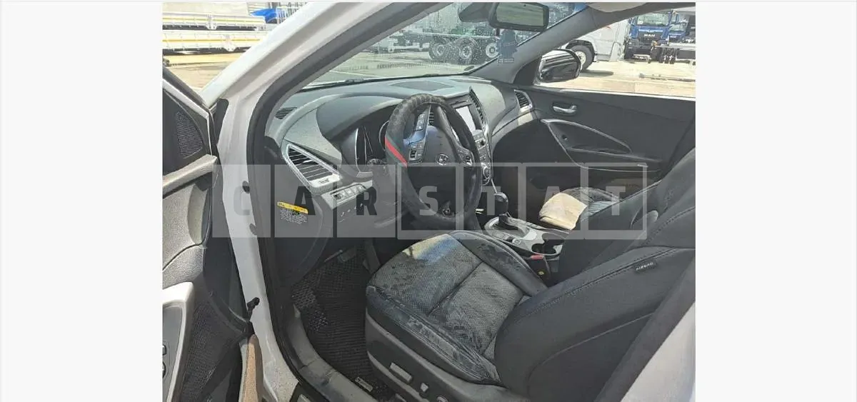 Photo 2 of 11: 2016 Hyundai Santa Fe DM — Korean insurance auction