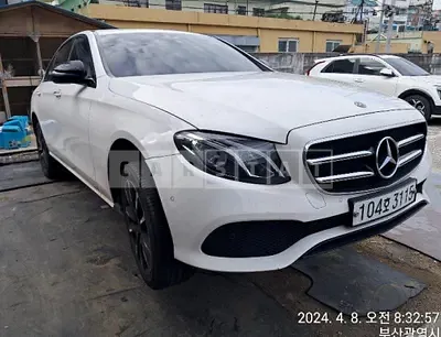 Photo 1 of 30: 2020 Mercedes-Benz E250 — Korean insurance auction