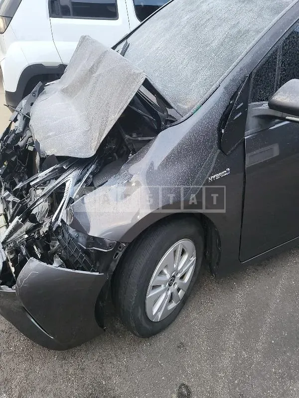 Photo 2 of 22: 2017 Toyota Prius — Korean insurance auction