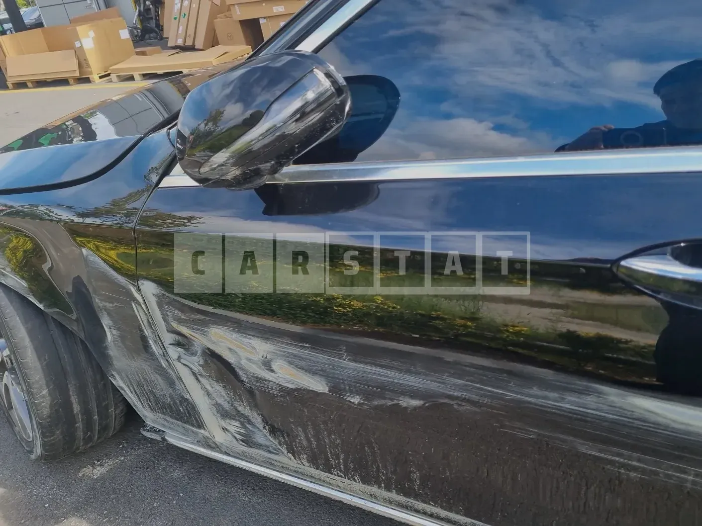 Photo 2 of 9: 2019 Mercedes-Benz E300 4Matic, VIN WDDZF4KB1KA670090 — Korean insurance auction
