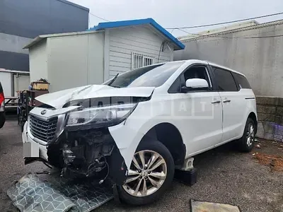 Photo 1 of 29: 2015 Kia Carnival Diesel — Korean insurance auction