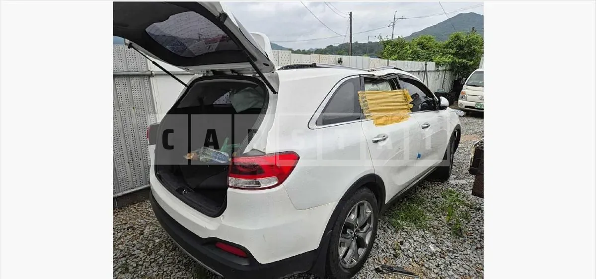 Photo 2 of 10: 2015 Kia Sorento 2.0 — Korean insurance auction