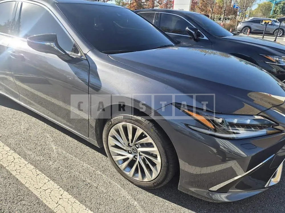 Photo 2 of 15: 2022 Lexus ES300h, VIN JTHBA1C10N2011784 — Korean insurance auction