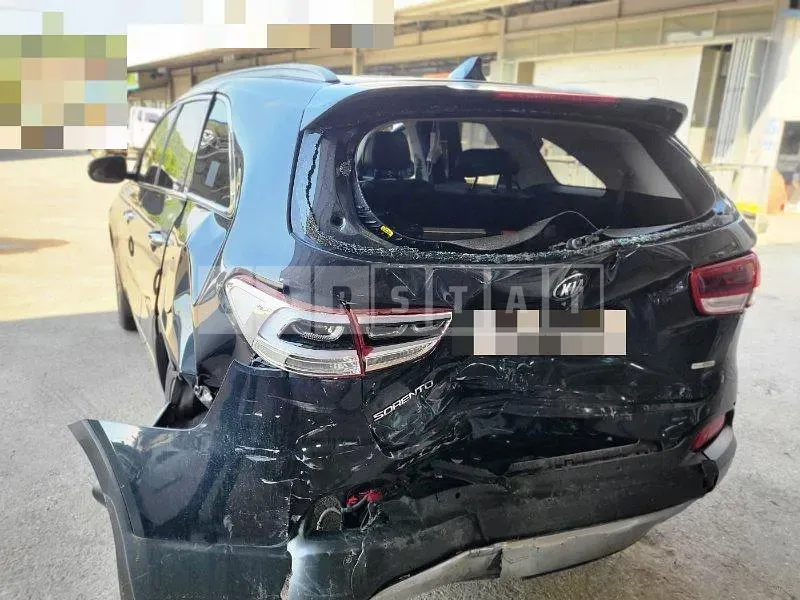 Photo 2 of 11: 2017 Kia Sorento — Korean insurance auction