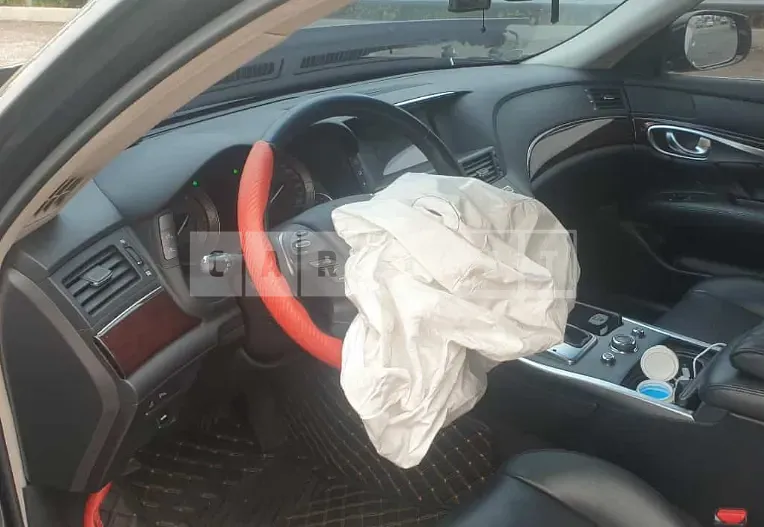 Photo 2 of 9: 2015 Infiniti Q70 3.7, VIN JNKBY11E6FM560042 — Korean insurance auction