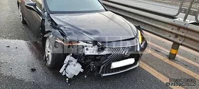 Photo 1 of 11: 2019 Lexus ES300h, VIN JTHB21B1XK2059089 — Korean insurance auction