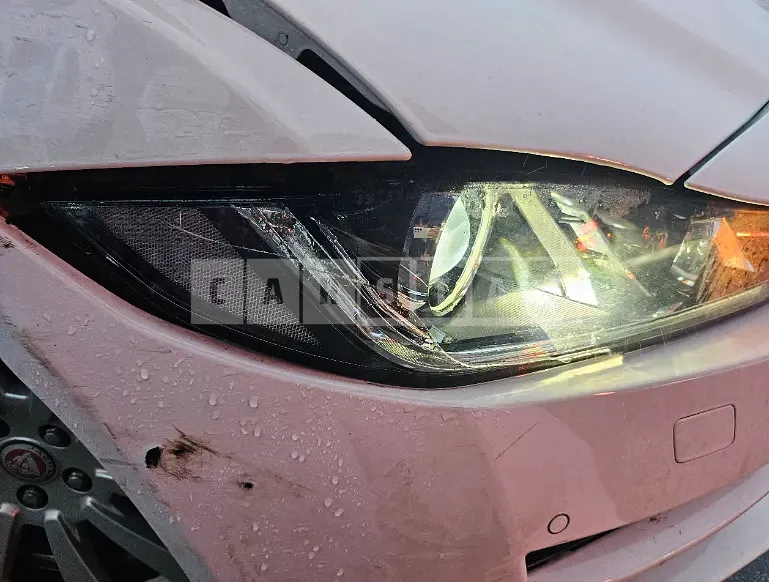 Photo 2 of 7: 2018 Jaguar XE 20d, VIN SAJAB4BN7JCP35915 — Korean insurance auction