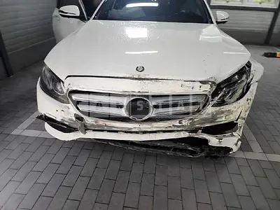 Photo 1 of 41: 2016 Mercedes-Benz E300, VIN WDDZF4JB8HA067258 — Korean insurance auction
