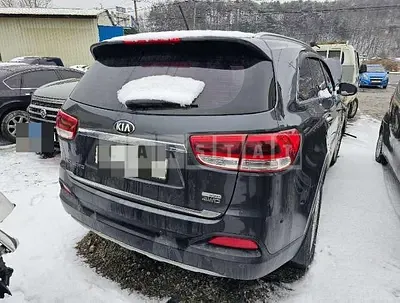 Photo 1 of 17: 2015 Kia Sorento 4WD — Korean insurance auction