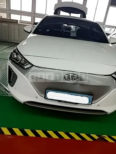Photo 1 of 14: 2018 Hyundai Modern Ionic Electric, VIN KMHC051HFJU015377 — Korean insurance auction