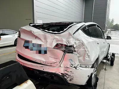 Photo 1 of 5: 2022 Tesla Model Y Long Range — Korean insurance auction
