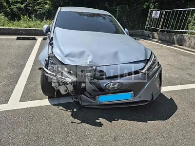 Photo 1 of 8: 2018 Hyundai IONIQ Electric, VIN KMHC051HFJU023291 — Korean insurance auction