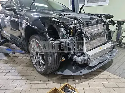 Photo 1 of 18: 2019 Kia Stinger, VIN KNAE751CBKS055827 — Korean insurance auction