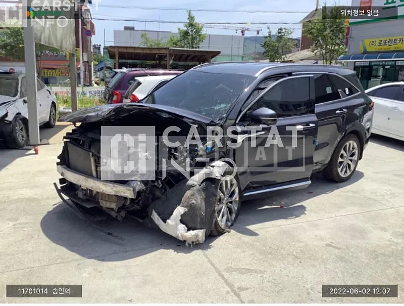 Photo 2 of 29: 2021 Kia Sorento, VIN KNARK81BHMA097741 — Korean insurance auction