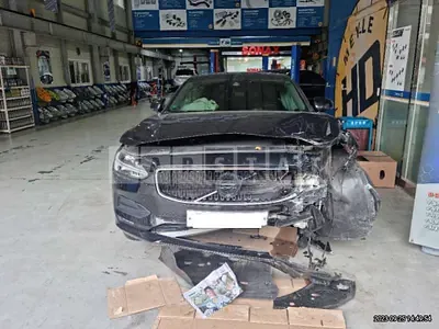 Photo 1 of 20: 2017 Volvo S90 T5, VIN YV1PS102DH1012628 — Korean insurance auction